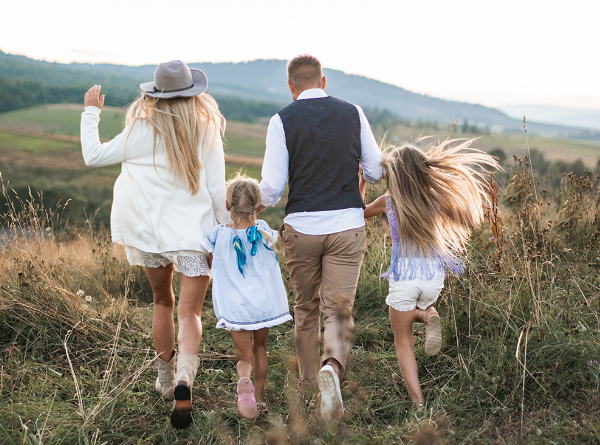 2025-2026 Financial Calendar (VIC) Family Photos